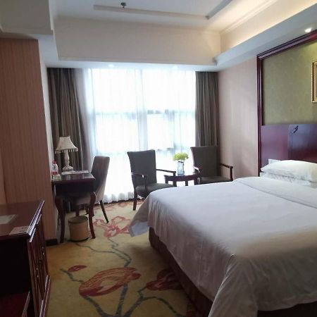 Vienna Hotel Chaozhou Plaza Kültér fotó