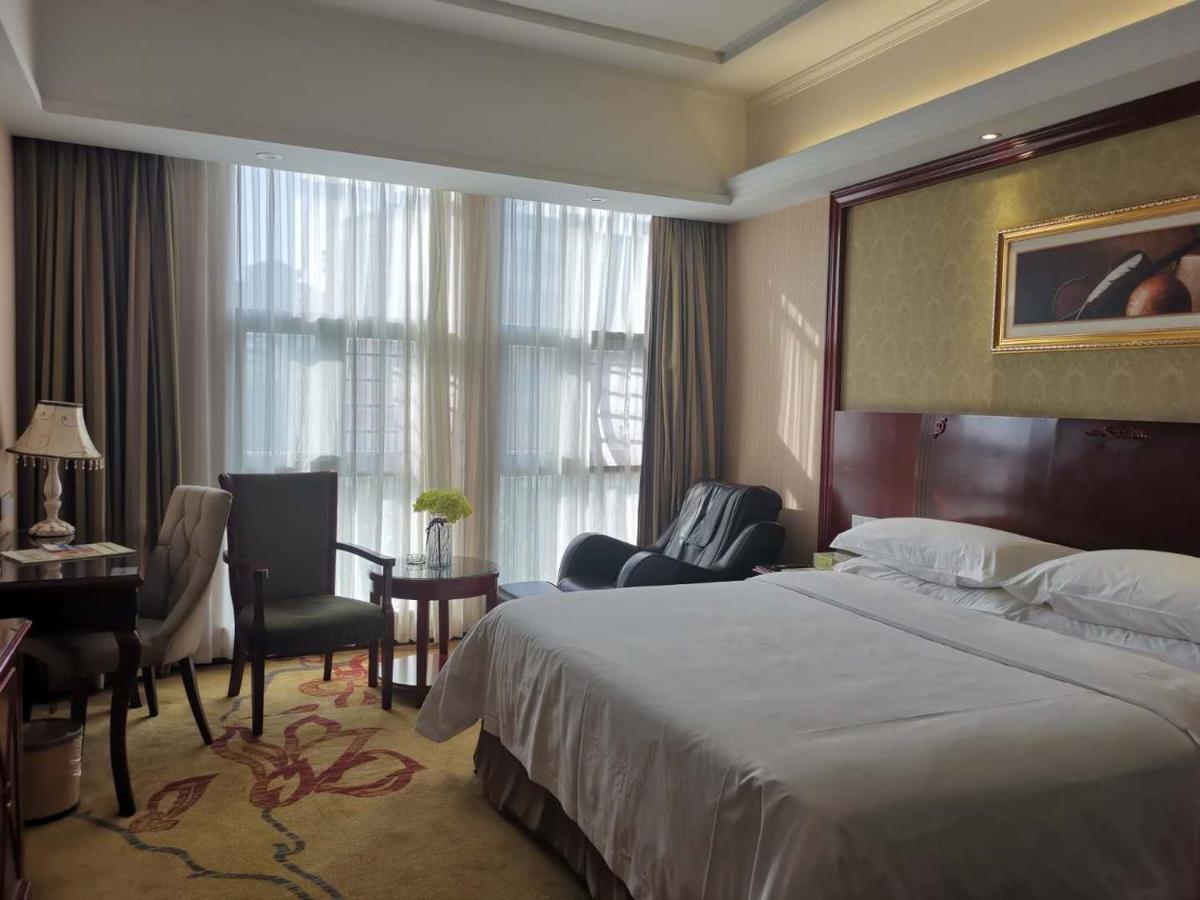 Vienna Hotel Chaozhou Plaza Kültér fotó